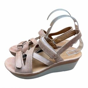 Bussola Women's size 6-6.5 Wedges - Light Brown